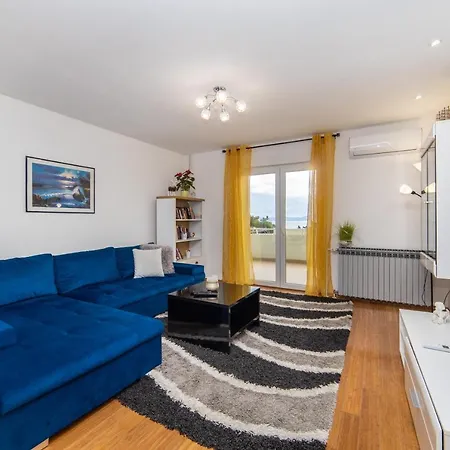 Apartment Topic