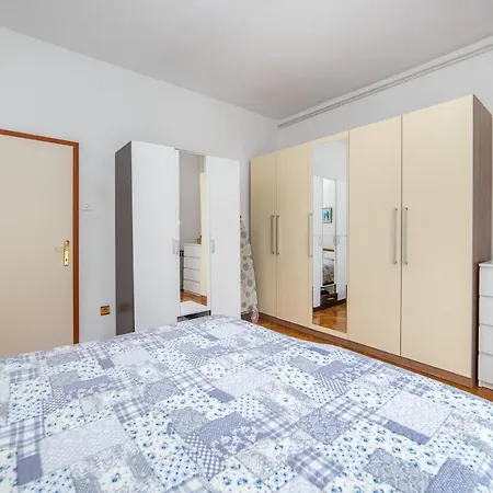 Topic Apartman Podaca