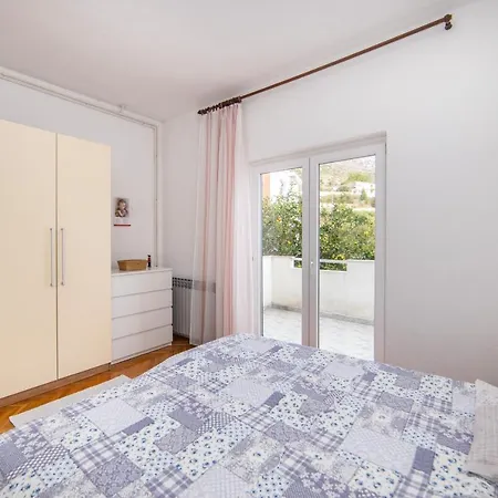Topic Apartment
